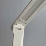 باتری داخلی قابل شارژ ، تنظیم رنگ نور ، تنظیم شدت نور